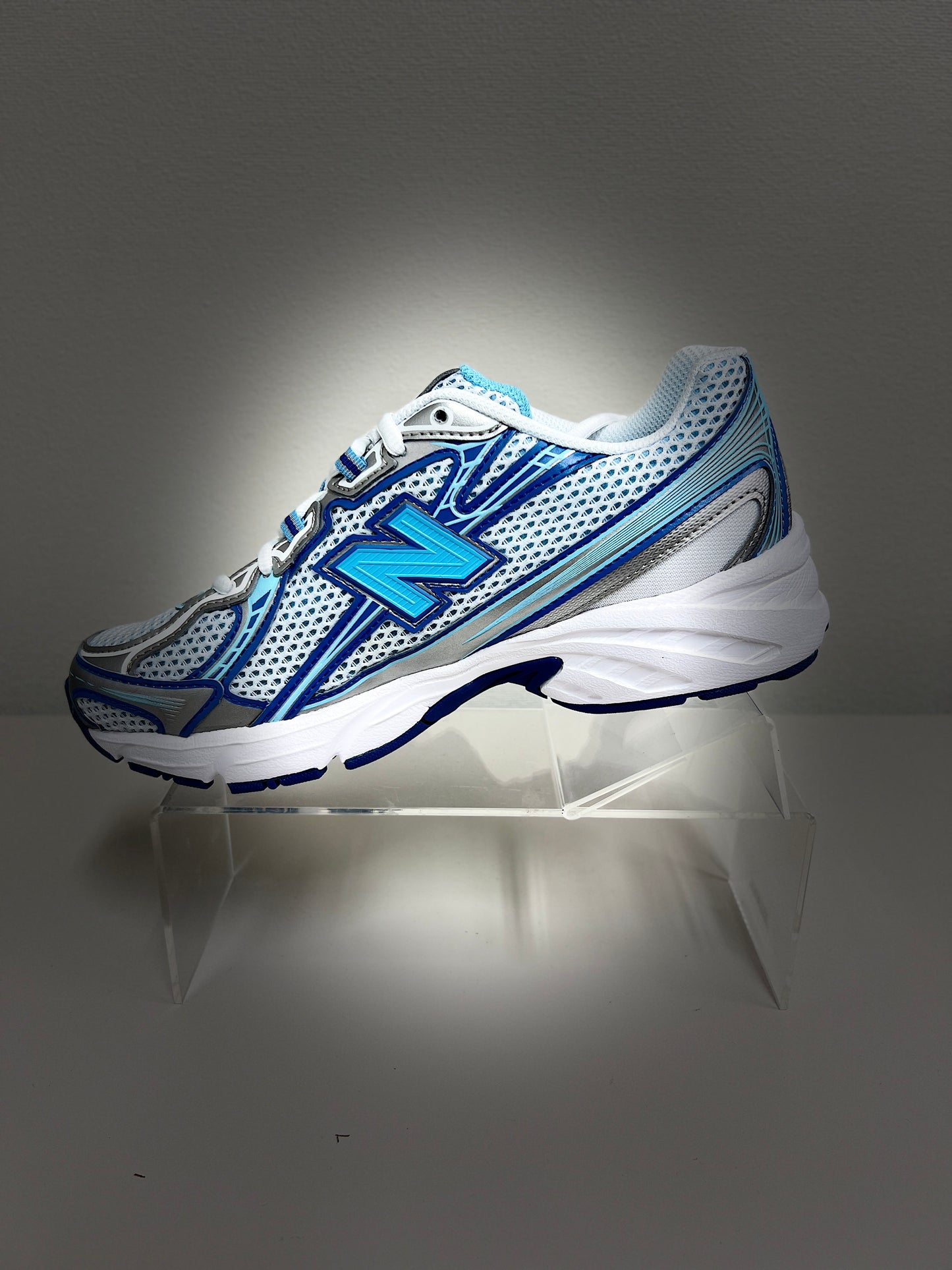 New Balance 740 Blue